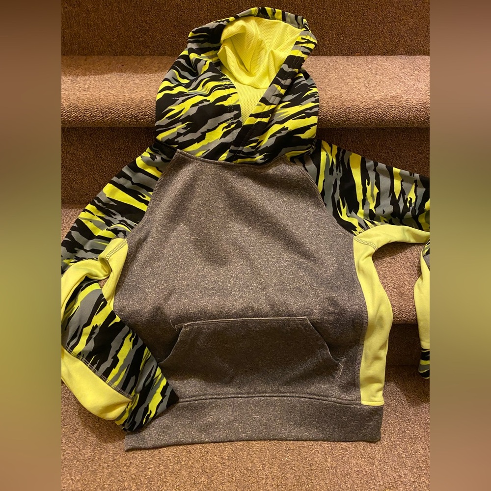 Boys Hoodie. Size Small EUC